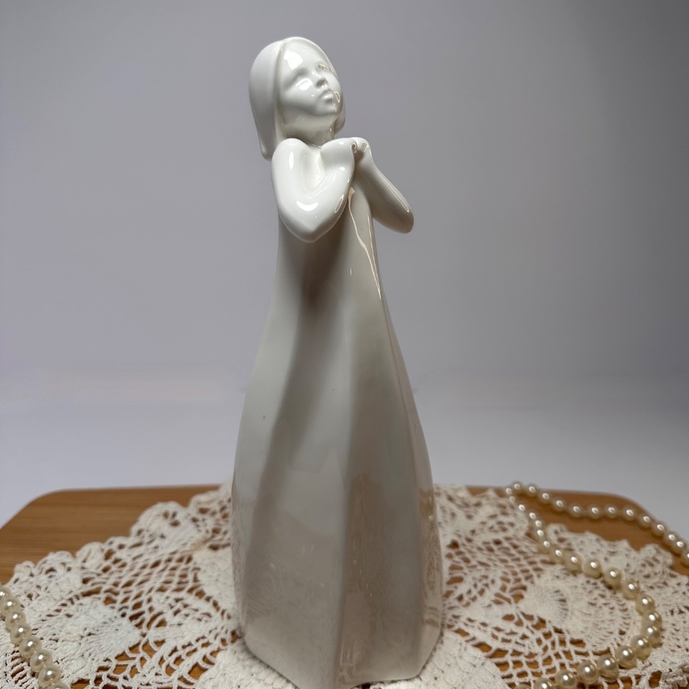 Royal Doulton Images “Thankful” Figurine | White Porcelain